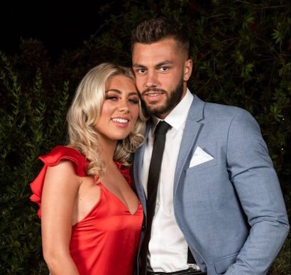 Paige and Finn do Winter Love Island 2020